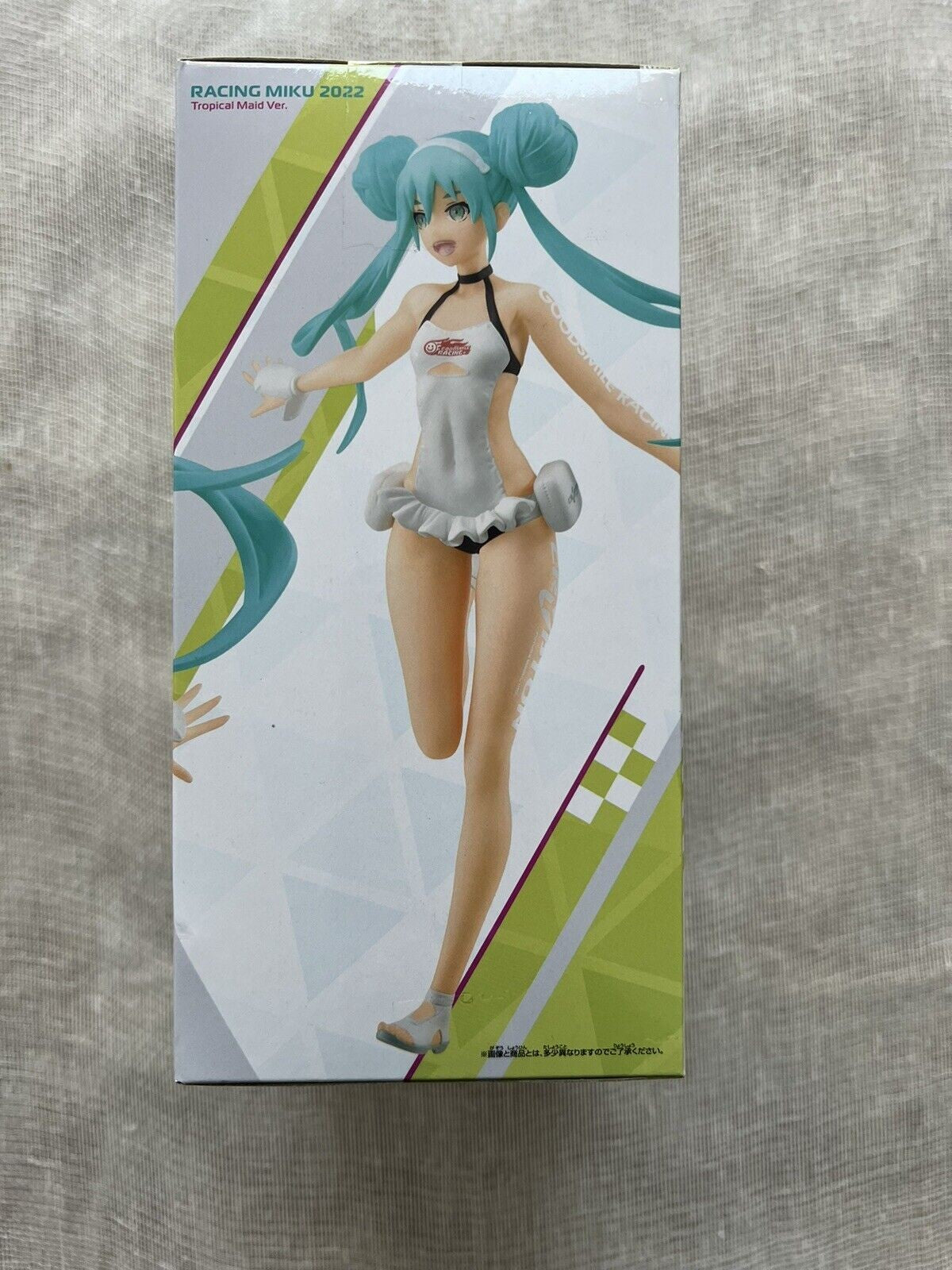 Hatsune Miku Racing Miku 2022 Tropical Maid ver figure Banpresto (B/1)