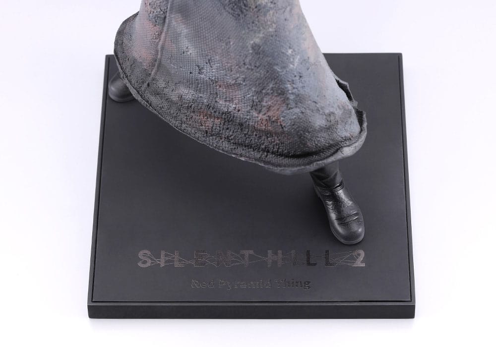 Silent Hill 2 Oshi Works Statue 1/7 Red Pyramid Thing